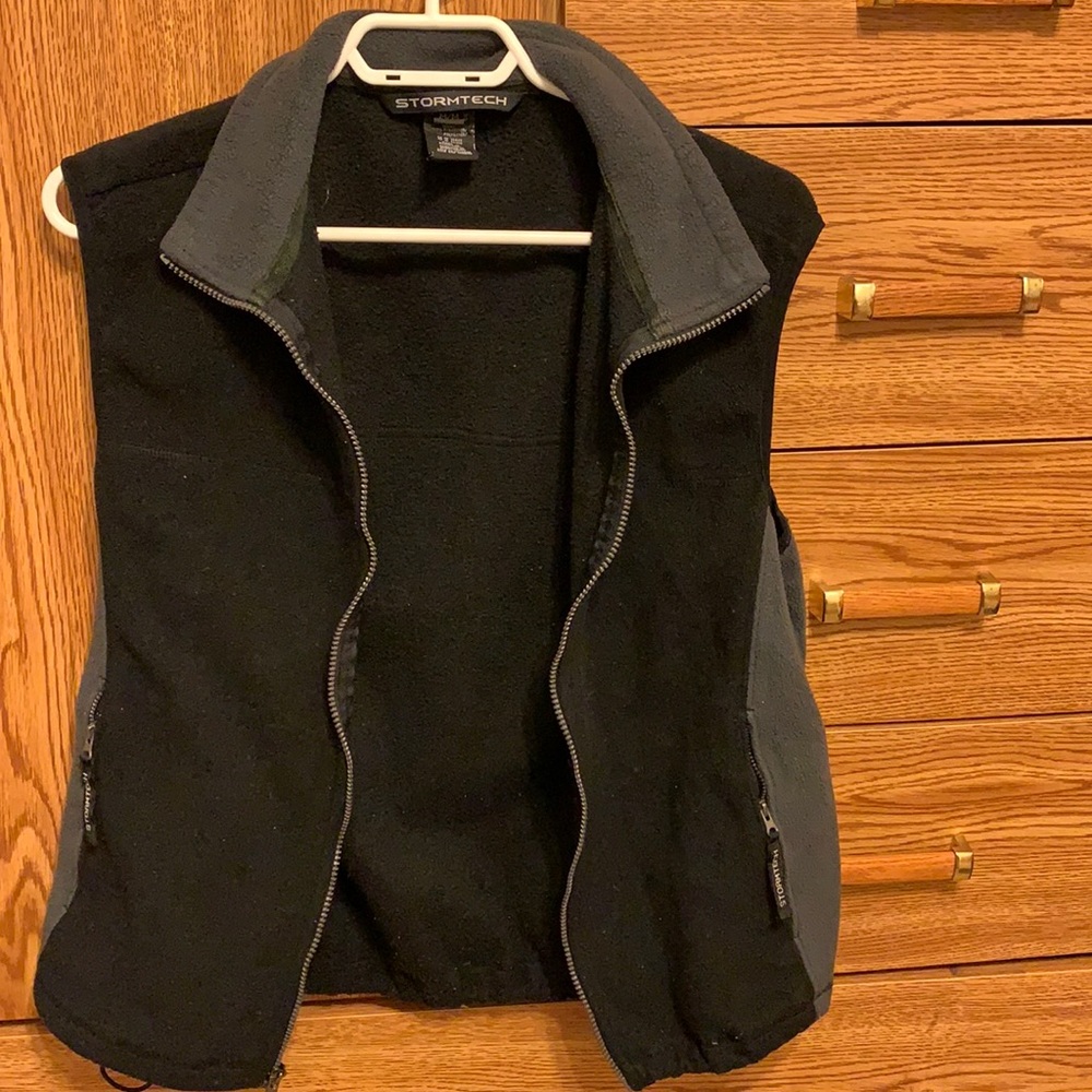 Storms tech grey and black fleece vest